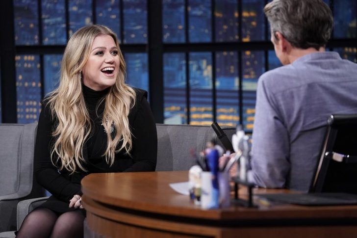 How much weight did Kelly Clarkson lose?